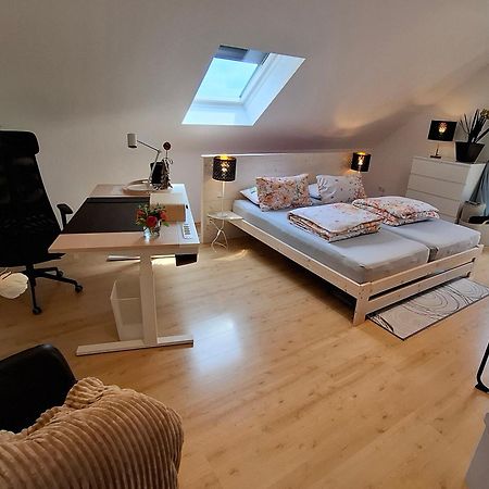 Apartment Chalet Am Schloss Kaltenberg Nahe Ammersee Geltendorf Eksteriør bilde
